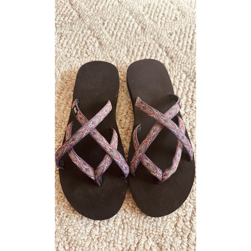 Womens Teva Olowahu strappy Sandals Size 9 Purple EUC